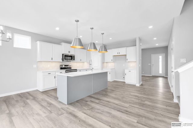 11007 S 104th Avenue, Papillion, NE 68046