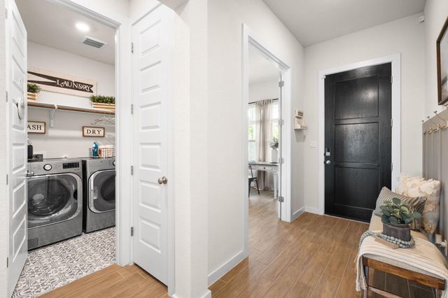 521 Crossvine TRL, Georgetown, TX 78628