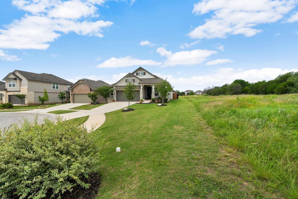 521 Crossvine TRL, Georgetown, TX 78628