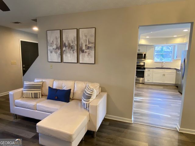 2675 Wildflower Lane, Snellville, GA 30039