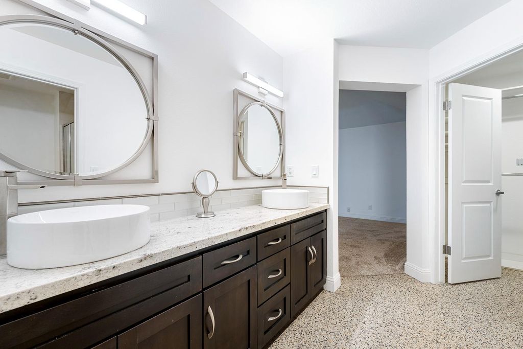 Image 15 of property listing at 315 E Nees Avenue # 148, Fresno, CA 93720