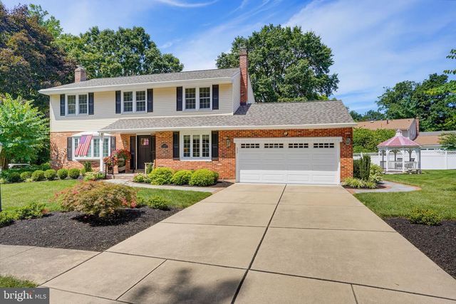 2301 BEACON HILL DR, Wilmington, DE 19810