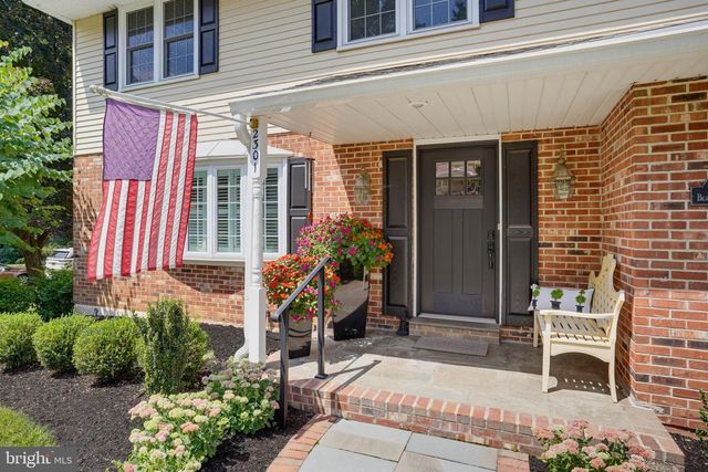 2301 BEACON HILL DR, Wilmington, DE 19810