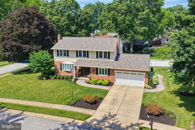 2301 BEACON HILL DR, Wilmington, DE 19810