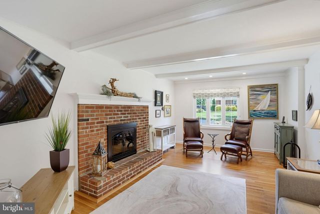 2301 BEACON HILL DR, Wilmington, DE 19810