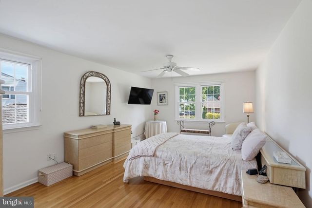 2301 BEACON HILL DR, Wilmington, DE 19810