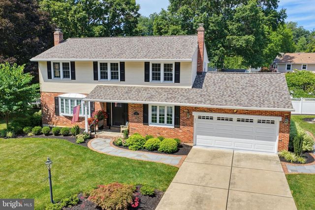 2301 BEACON HILL DR, Wilmington, DE 19810