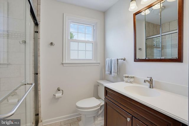 2301 BEACON HILL DR, Wilmington, DE 19810