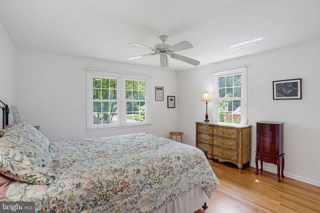 2301 BEACON HILL DR, Wilmington, DE 19810