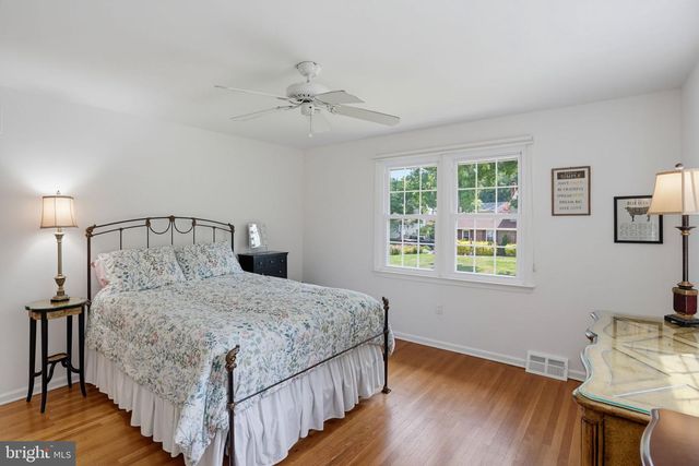 2301 BEACON HILL DR, Wilmington, DE 19810