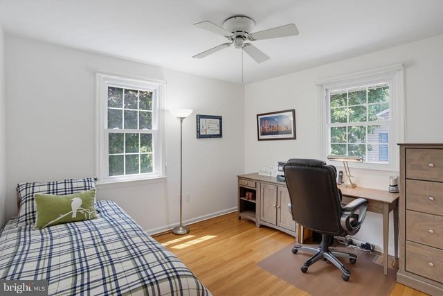 2301 BEACON HILL DR, Wilmington, DE 19810
