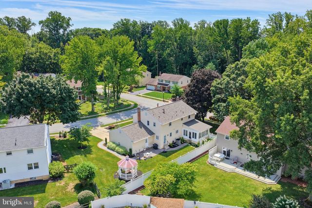 2301 BEACON HILL DR, Wilmington, DE 19810