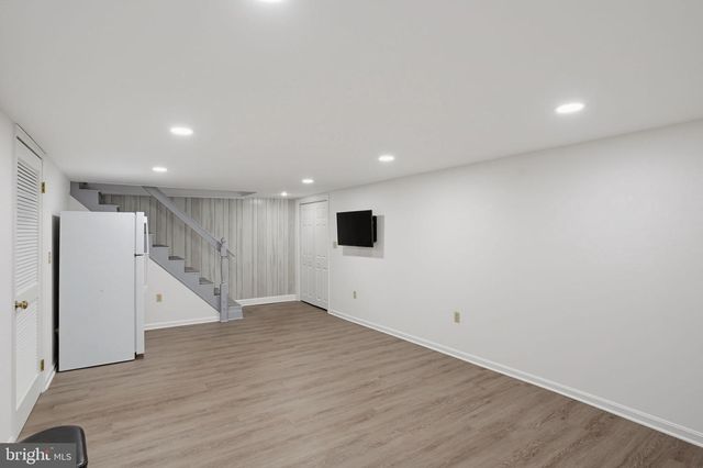 2301 BEACON HILL DR, Wilmington, DE 19810
