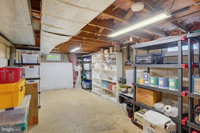 2301 BEACON HILL DR, Wilmington, DE 19810
