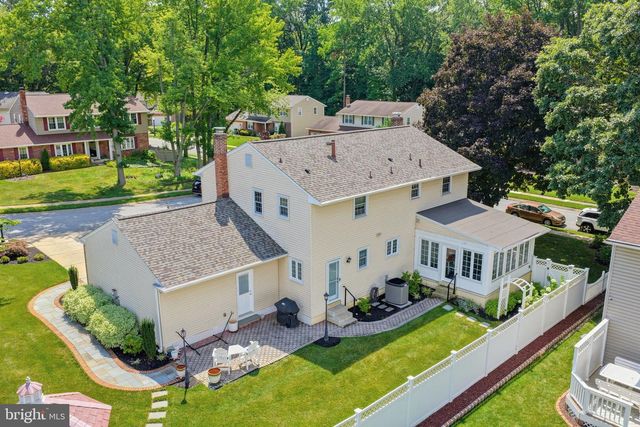 2301 BEACON HILL DR, Wilmington, DE 19810