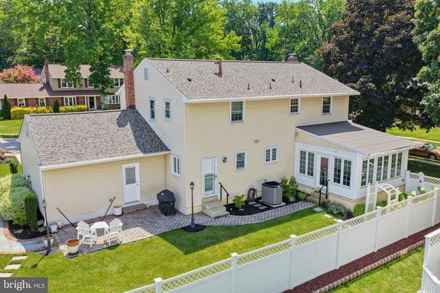 2301 BEACON HILL DR, Wilmington, DE 19810