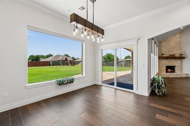 1324 W Harvard Way, Mustang, OK 73064