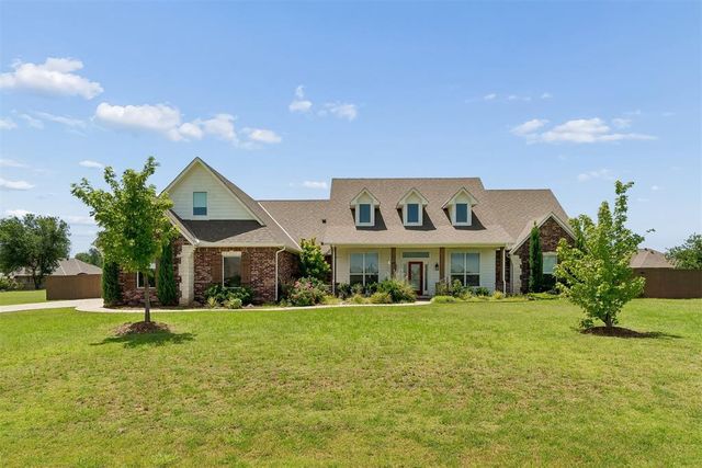 1324 W Harvard Way, Mustang, OK 73064