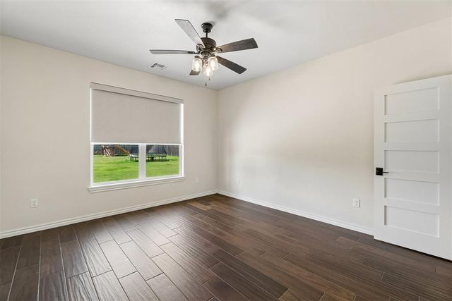 1324 W Harvard Way, Mustang, OK 73064