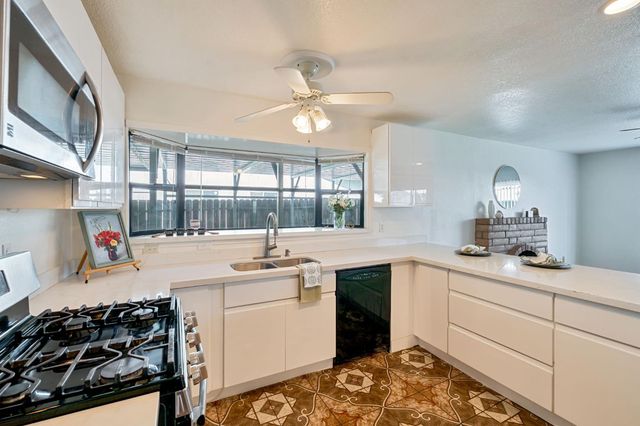 4229 Kirkby Way, North Highlands, CA 95660