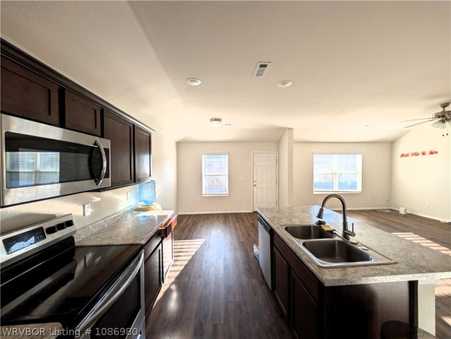 8222 Regency Way, Fort Smith, AR 72916