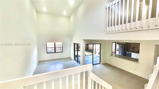 6637 NW 178th Ter, Hialeah, FL 33015