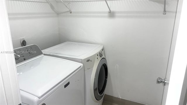 6637 NW 178th Ter, Hialeah, FL 33015