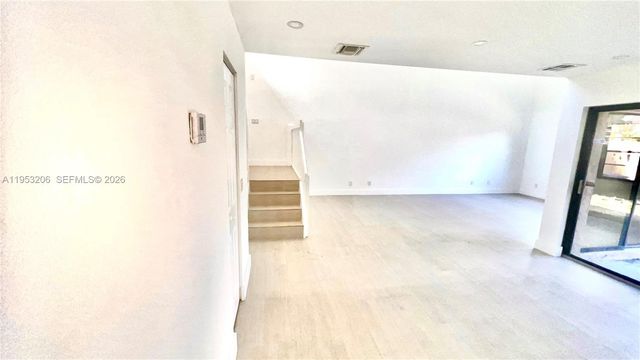 6637 NW 178th Ter, Hialeah, FL 33015