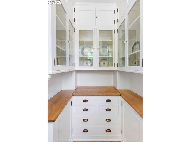 1728 Ne STANTON St, Portland, OR 97212