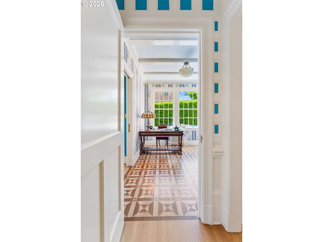 1728 Ne STANTON St, Portland, OR 97212