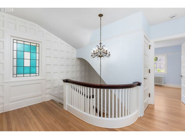 1728 Ne STANTON St, Portland, OR 97212