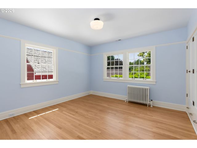 1728 Ne STANTON St, Portland, OR 97212