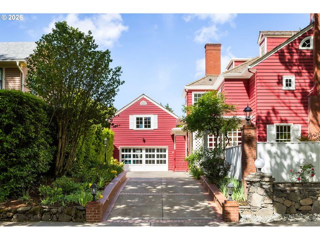 1728 Ne STANTON St, Portland, OR 97212