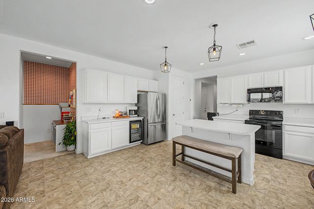976 W SULLIVAN Avenue, Coolidge, AZ 85128