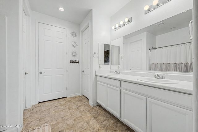 976 W SULLIVAN Avenue, Coolidge, AZ 85128