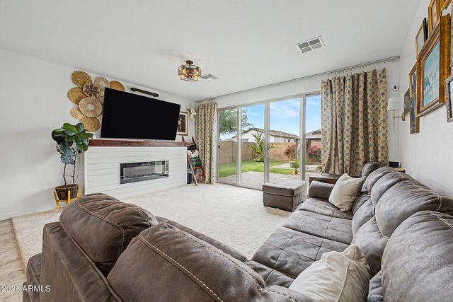 976 W SULLIVAN Avenue, Coolidge, AZ 85128