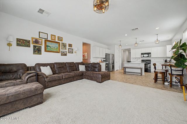 976 W SULLIVAN Avenue, Coolidge, AZ 85128
