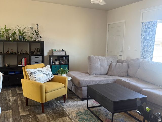 704 E PINE ST, Wellington, UT 84542