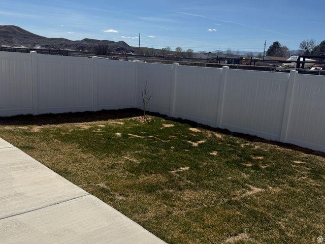 704 E PINE ST, Wellington, UT 84542