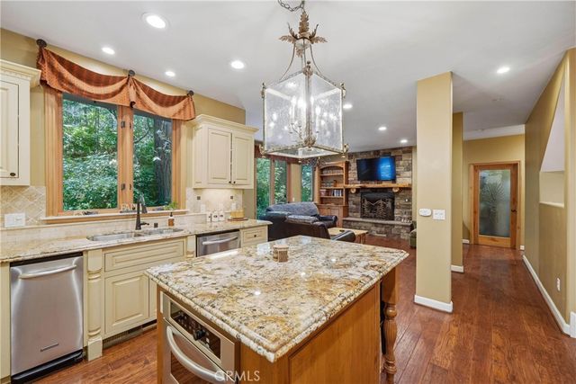 30151 Skyline, Running Springs, CA 92382