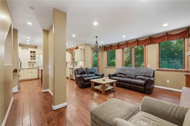 30151 Skyline, Running Springs, CA 92382