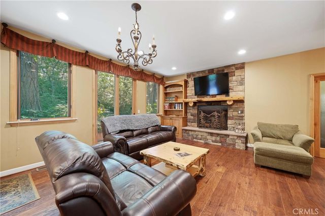 30151 Skyline, Running Springs, CA 92382