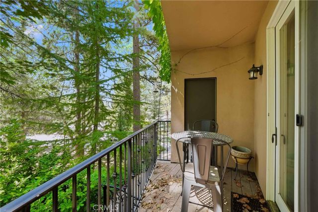 30151 Skyline, Running Springs, CA 92382
