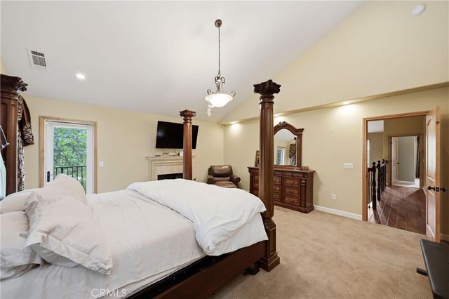 30151 Skyline, Running Springs, CA 92382
