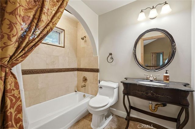 30151 Skyline, Running Springs, CA 92382