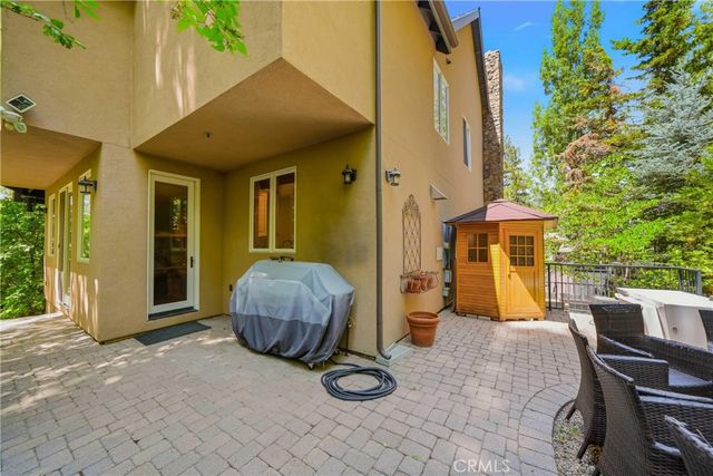 30151 Skyline, Running Springs, CA 92382