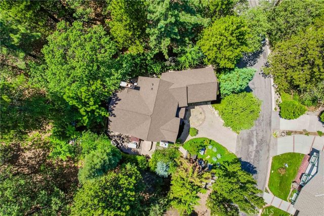 30151 Skyline, Running Springs, CA 92382