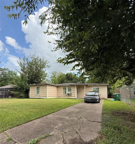 5210 Westover Street, Houston, TX 77033