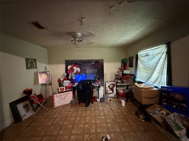 5210 Westover Street, Houston, TX 77033