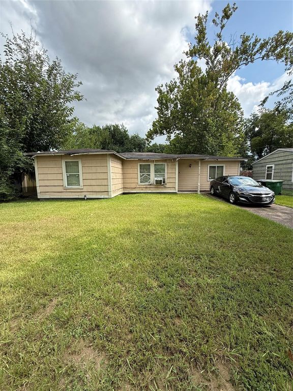 5210 Westover Street, Houston, TX 77033